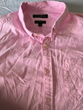 Banana Republic Pink Oxford Button-Down Shirt